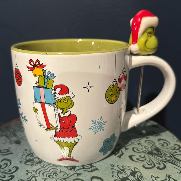 the grinch Other - NWOT The Grinch coffee mug with stir stick